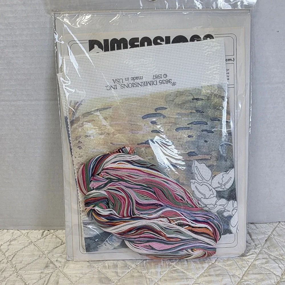 Fresh Floral Basket 1987 Dimensions No Count Cross Stitch Kit 3635
